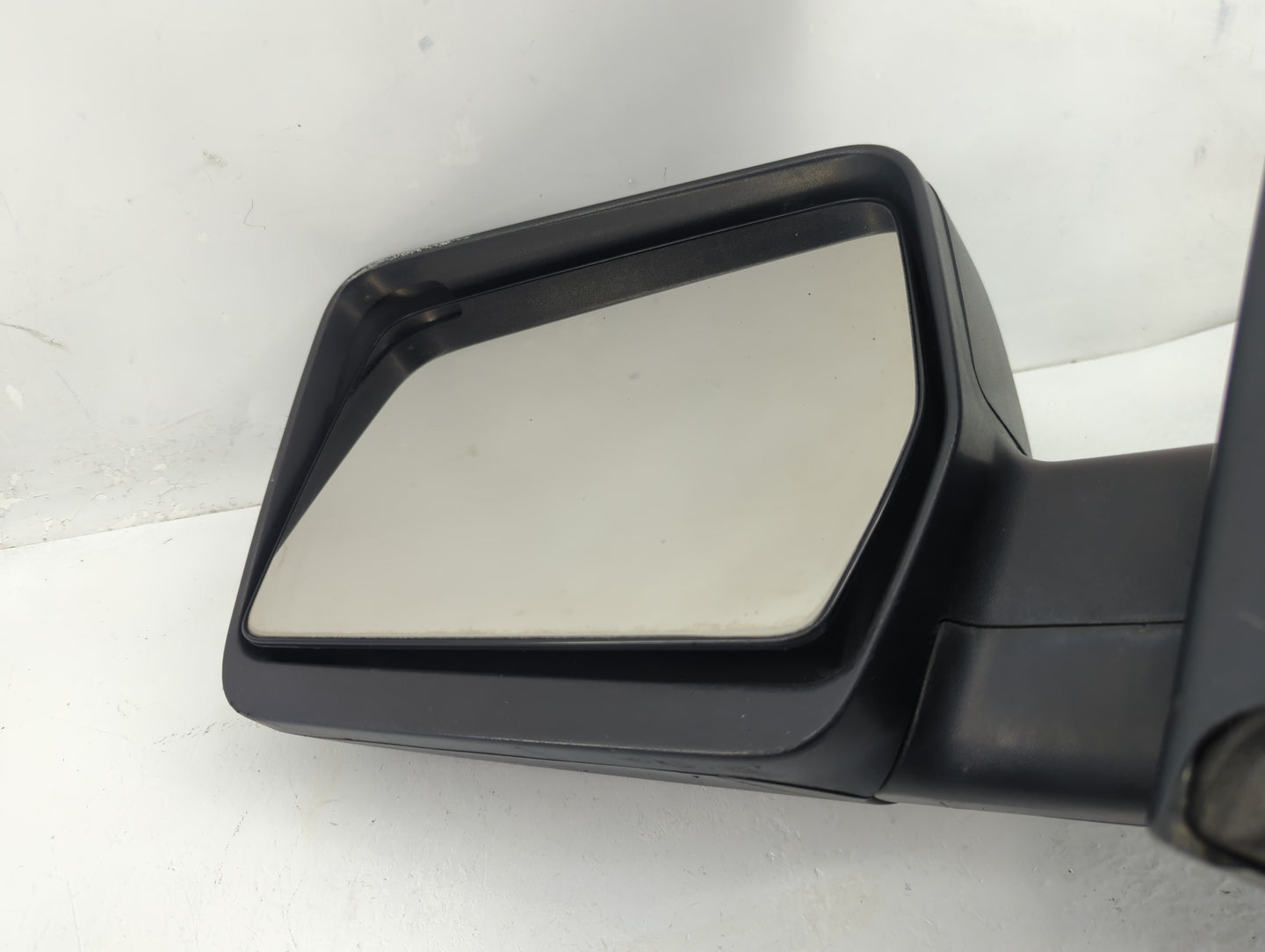 2007-2008 Ford F-150 Driver Side View Mirror - Left Door Mirror OEM Used - Oemusedautoparts1.com
