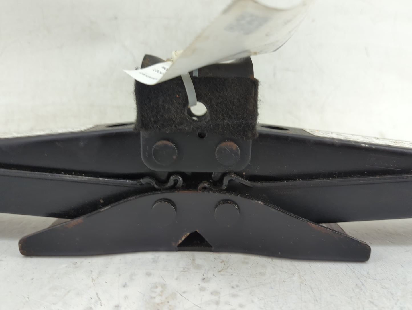 2008 Ford F-150 Spare Scissor Car Jack - Oemusedautoparts1.com