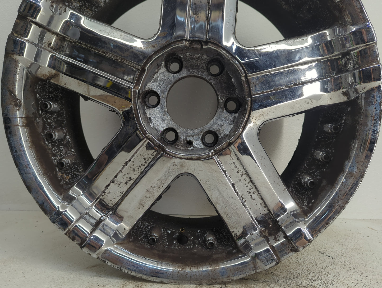 Ford F-250 Oem Wheel Rim 1097586 - Oemusedautoparts1.com