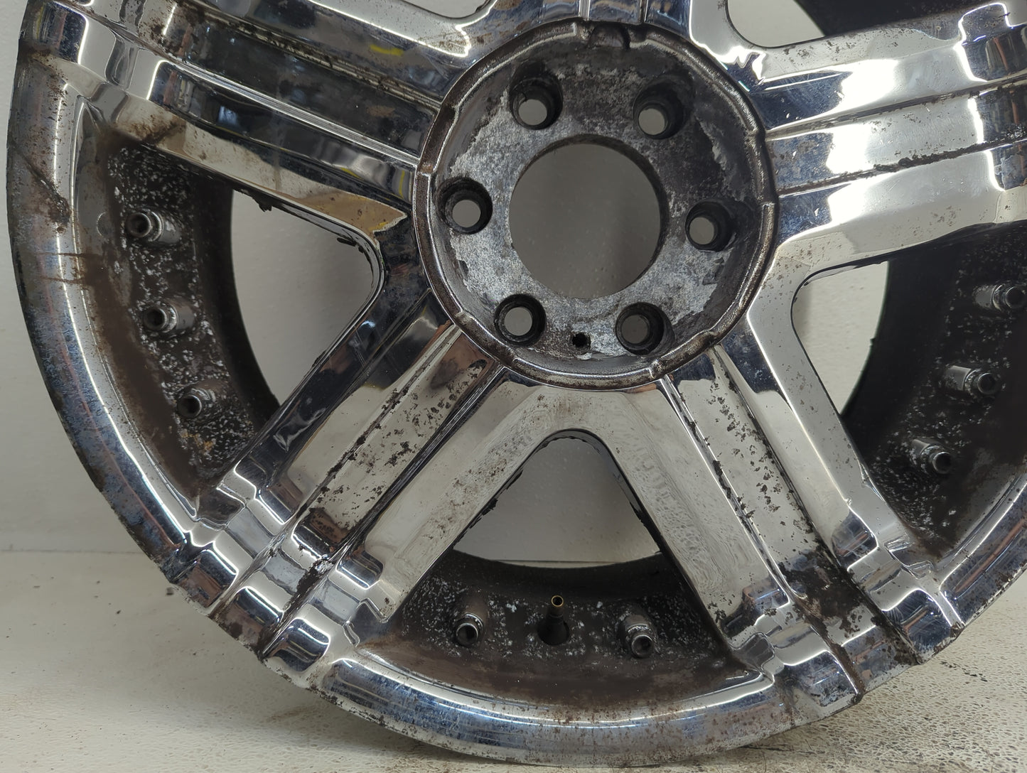 Ford F-250 Oem Wheel Rim 1097586 - Oemusedautoparts1.com