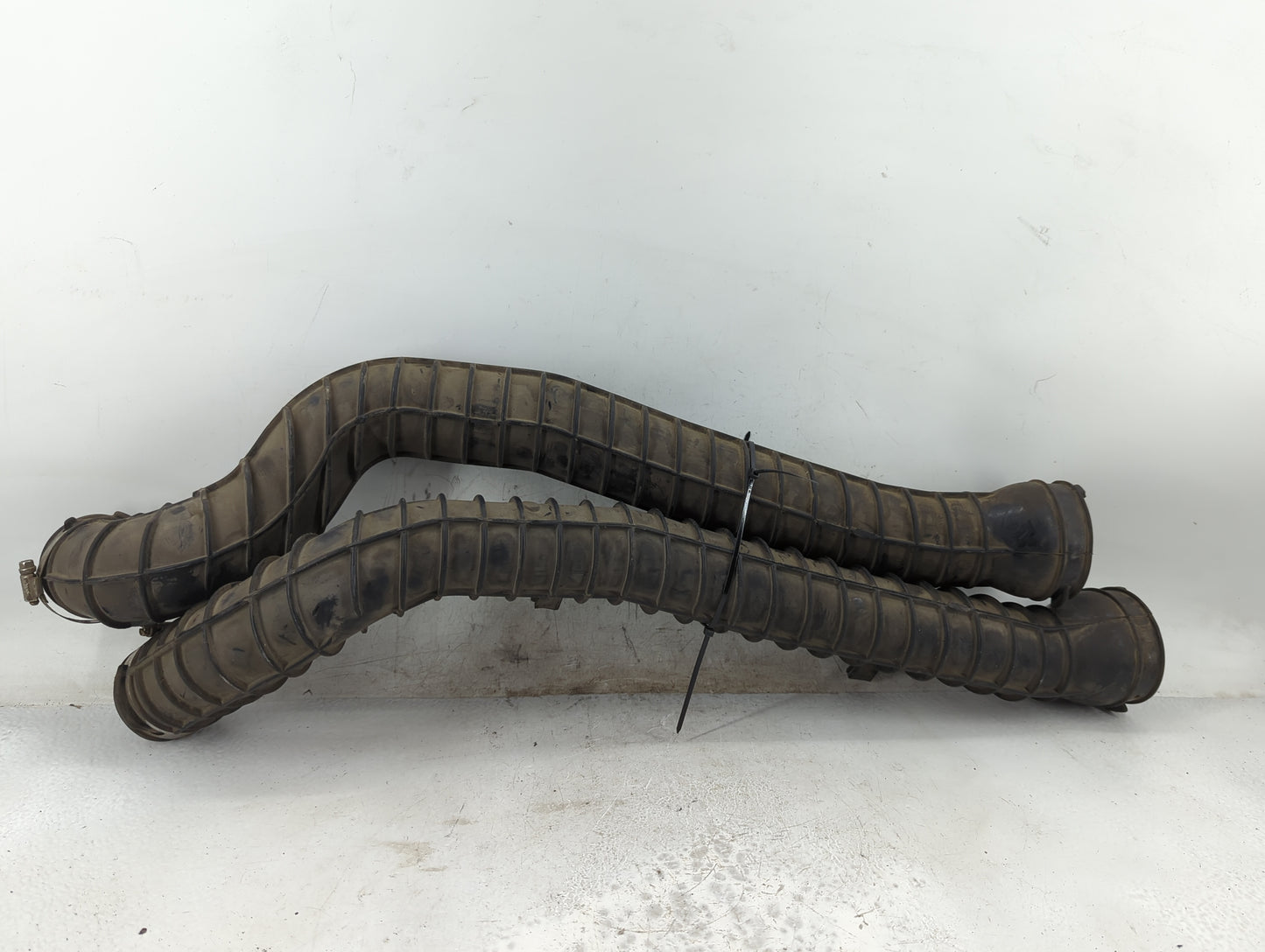 Ford F-250 Air Cleaner Intake Duct Hose Tube - Oemusedautoparts1.com