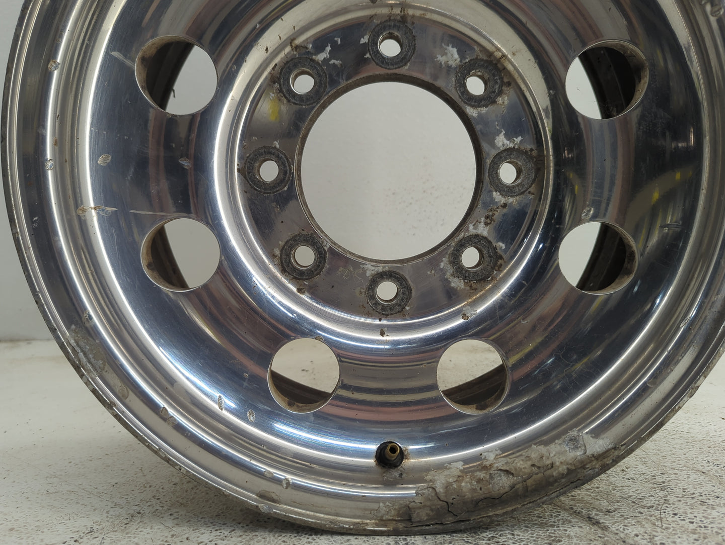 1999-2004 Ford F-250 Super Duty Oem Wheel Rim - Oemusedautoparts1.com