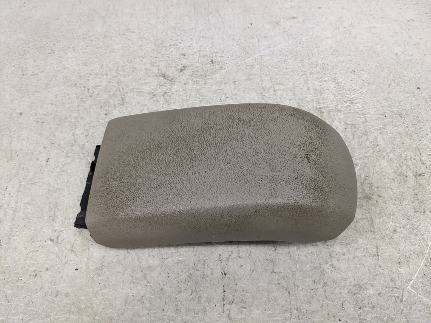 2014-2019 Ford Fiesta Center Console Armrest Cover Lid Fits Fits 2014 2015 2016 2017 2018 2019 OEM Used Auto Parts - Oemused