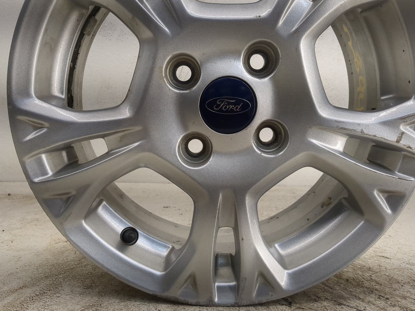 2014-2016 Ford Fiesta Oem Wheel Rim - Oemusedautoparts1.com