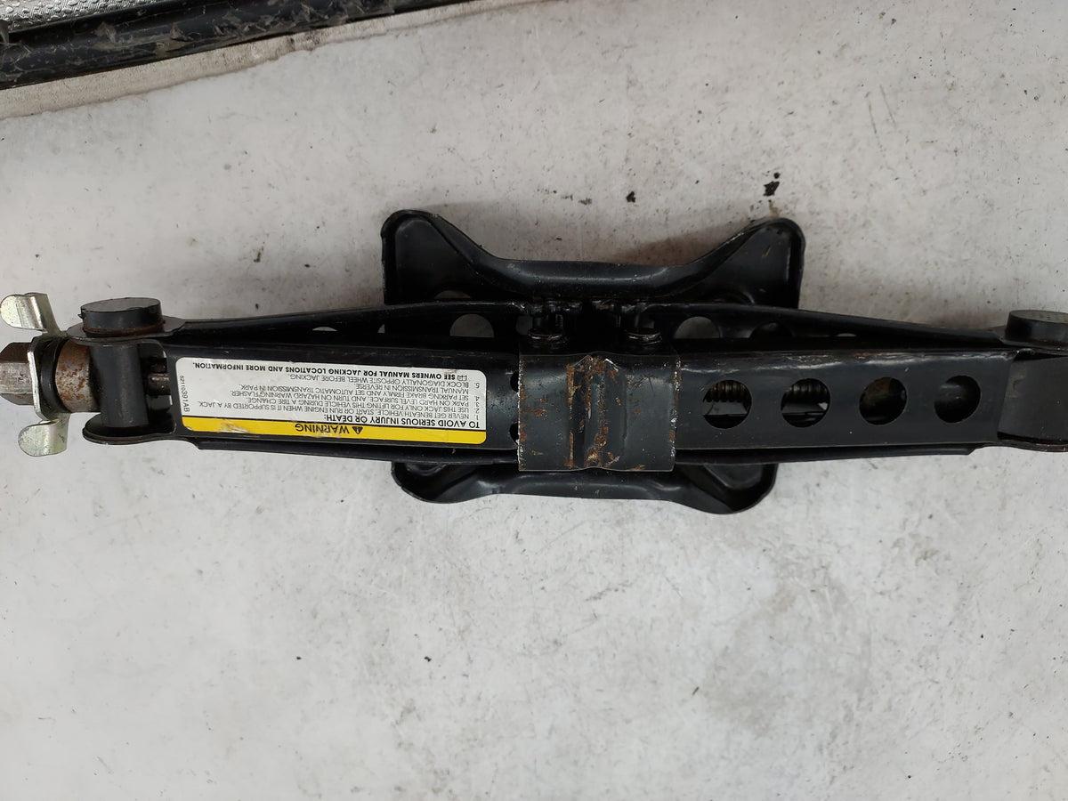 Ford Fiesta Spare Scissor Car Jack 5040286 - Oemusedautoparts1.com