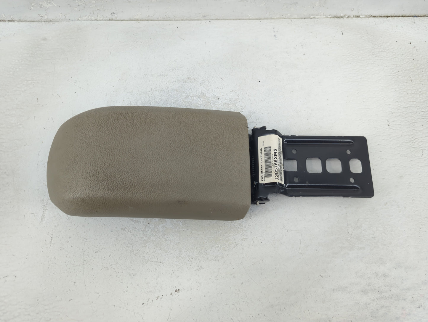 2014-2019 Ford Fiesta Center Console Armrest Cover Lid Fits Fits 2014 2015 2016 2017 2018 2019 OEM Used Auto Parts - Oemused