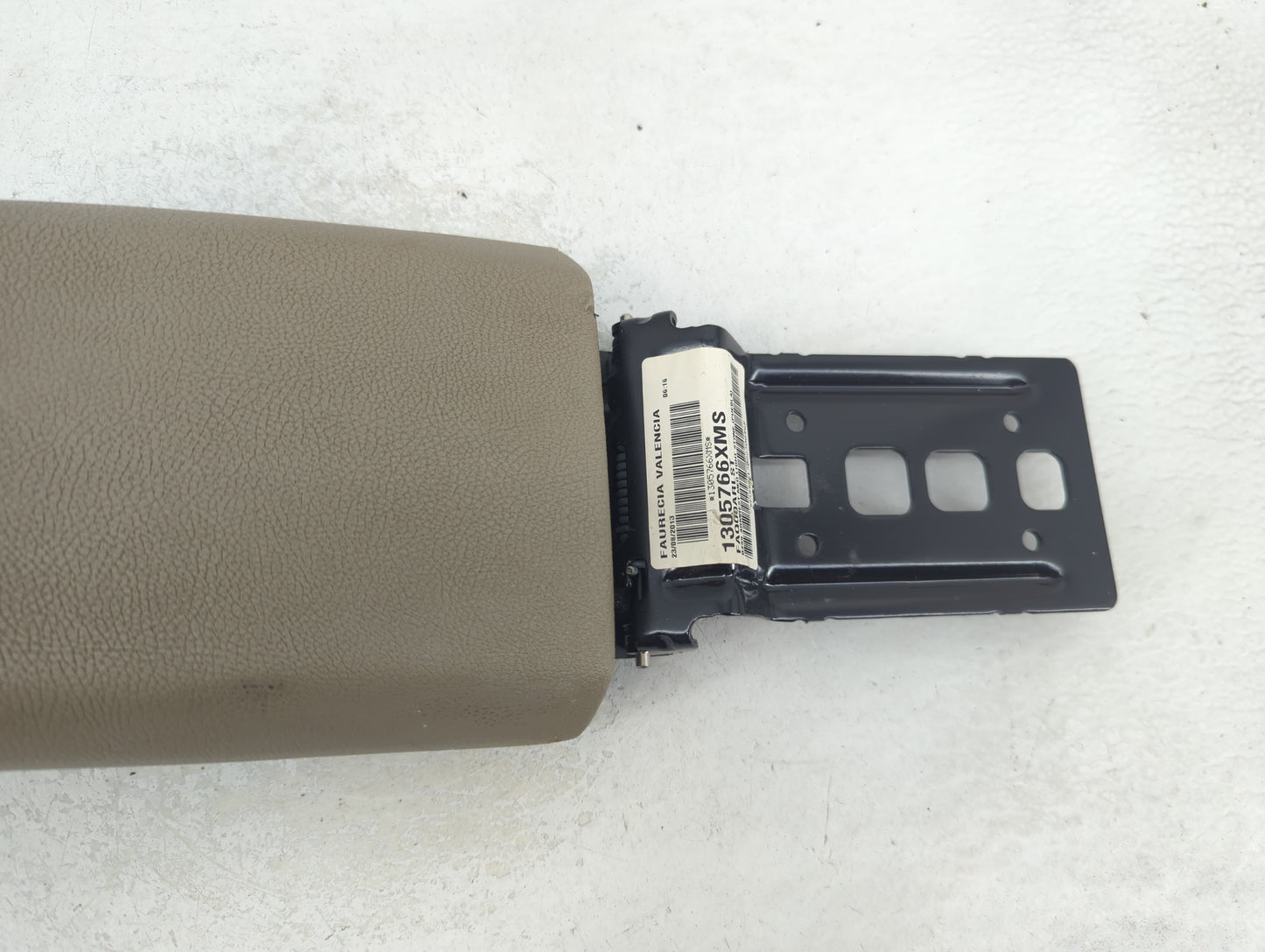 2014-2019 Ford Fiesta Center Console Armrest Cover Lid Fits Fits 2014 2015 2016 2017 2018 2019 OEM Used Auto Parts - Oemused