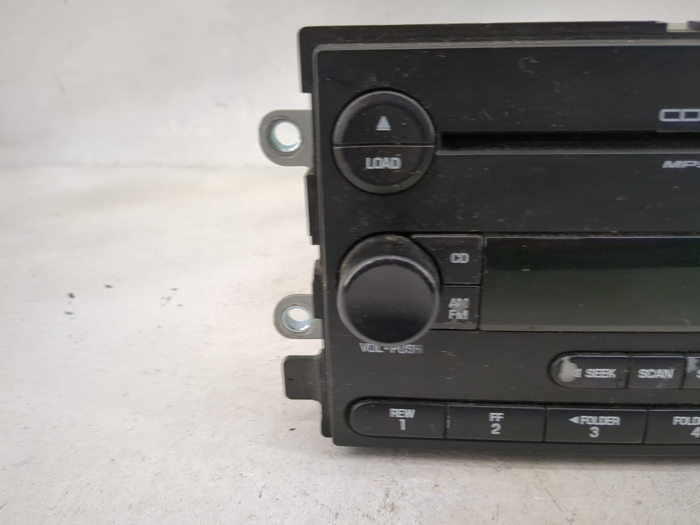 2006-2007 Ford Five Hundred Radio AM FM Cd Player Receiver Replacement Fits Fits 2006 2007 OEM Used Auto Parts - Oemusedauto