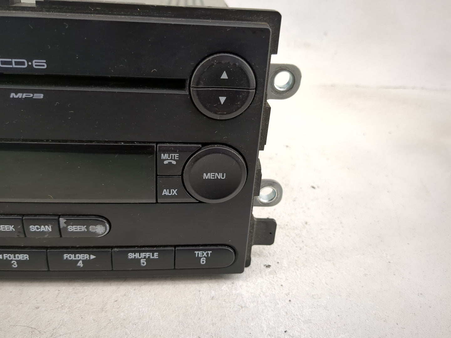 2006-2007 Ford Five Hundred Radio AM FM Cd Player Receiver Replacement Fits Fits 2006 2007 OEM Used Auto Parts - Oemusedauto