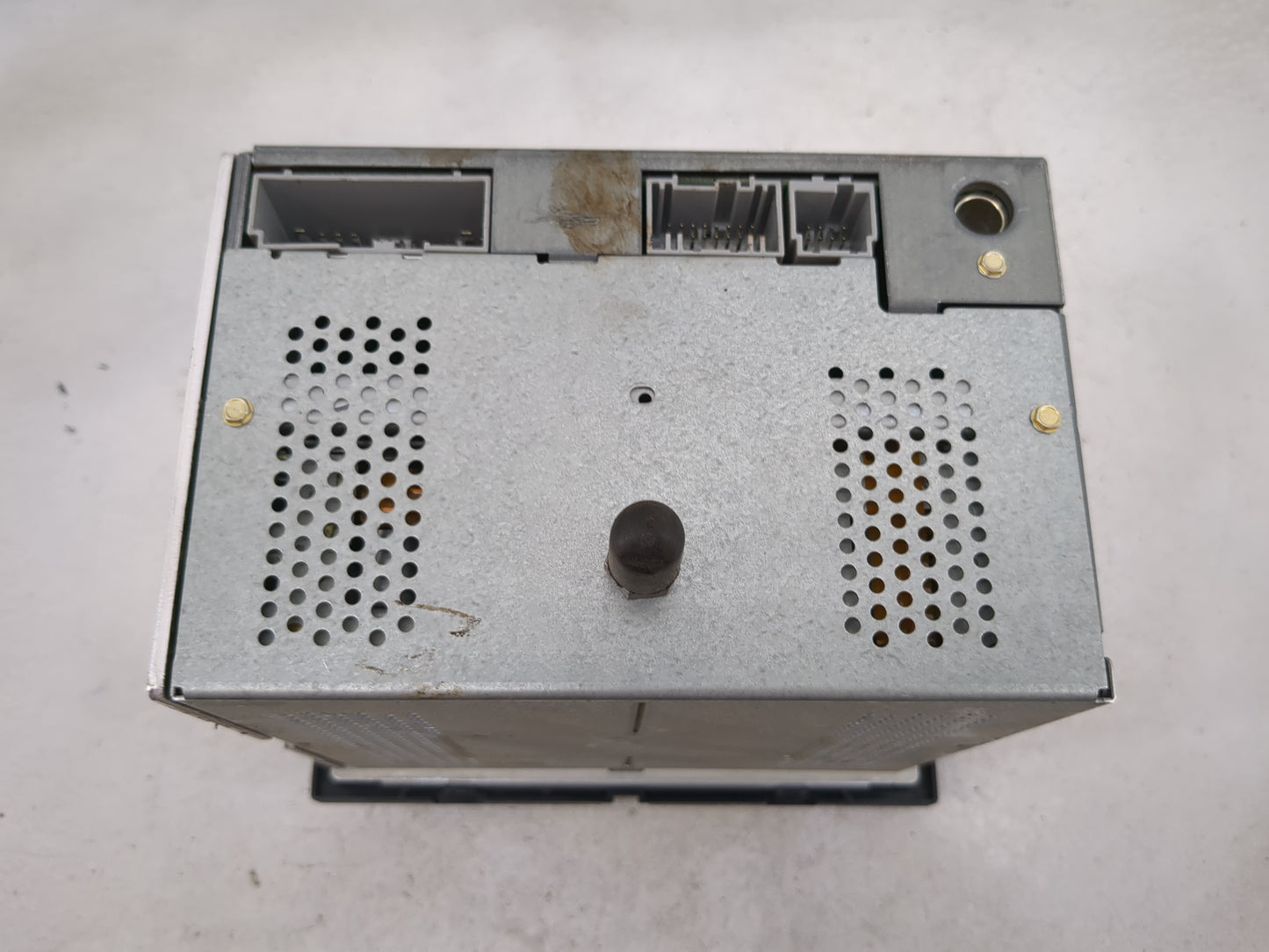 2006-2007 Ford Five Hundred Radio AM FM Cd Player Receiver Replacement Fits Fits 2006 2007 OEM Used Auto Parts - Oemusedauto