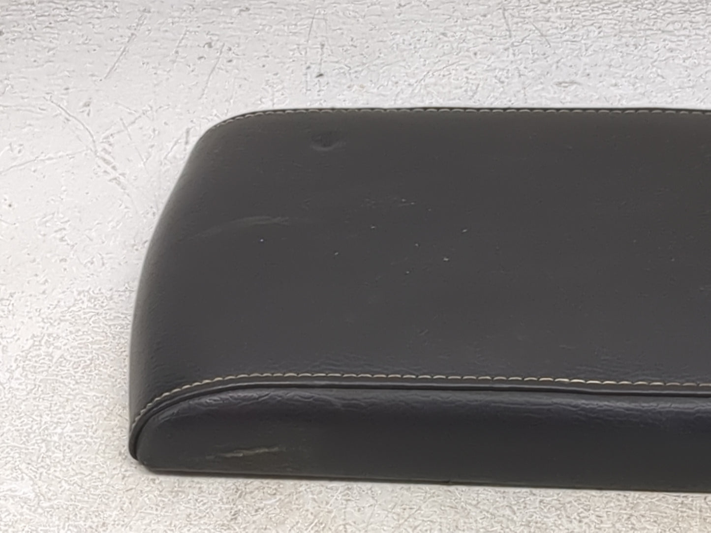 2009-2012 Ford Flex Center Console Armrest Cover Lid Fits Fits 2009 2010 2011 2012 OEM Used Auto Parts - Oemusedautoparts1.c
