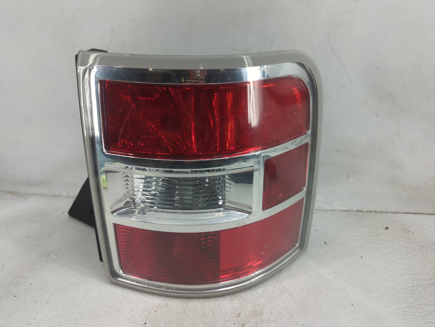 2009-2011 Ford Flex Tail Light Assembly Passenger Right OEM Fits Fits 2009 2010 2011 OEM Used Auto Parts - Oemusedautoparts1