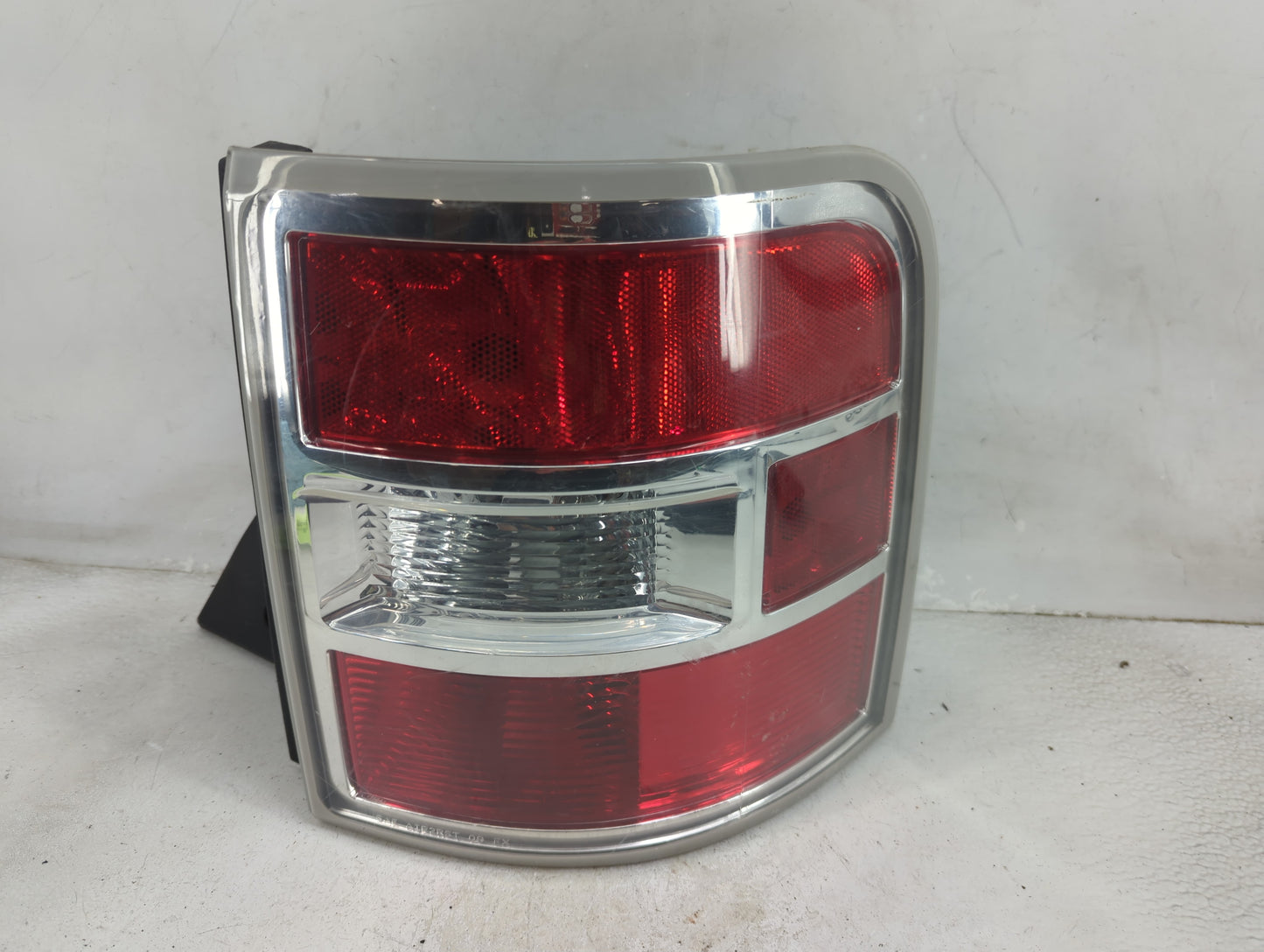 2009-2011 Ford Flex Tail Light Assembly Passenger Right OEM Fits Fits 2009 2010 2011 OEM Used Auto Parts - Oemusedautoparts1