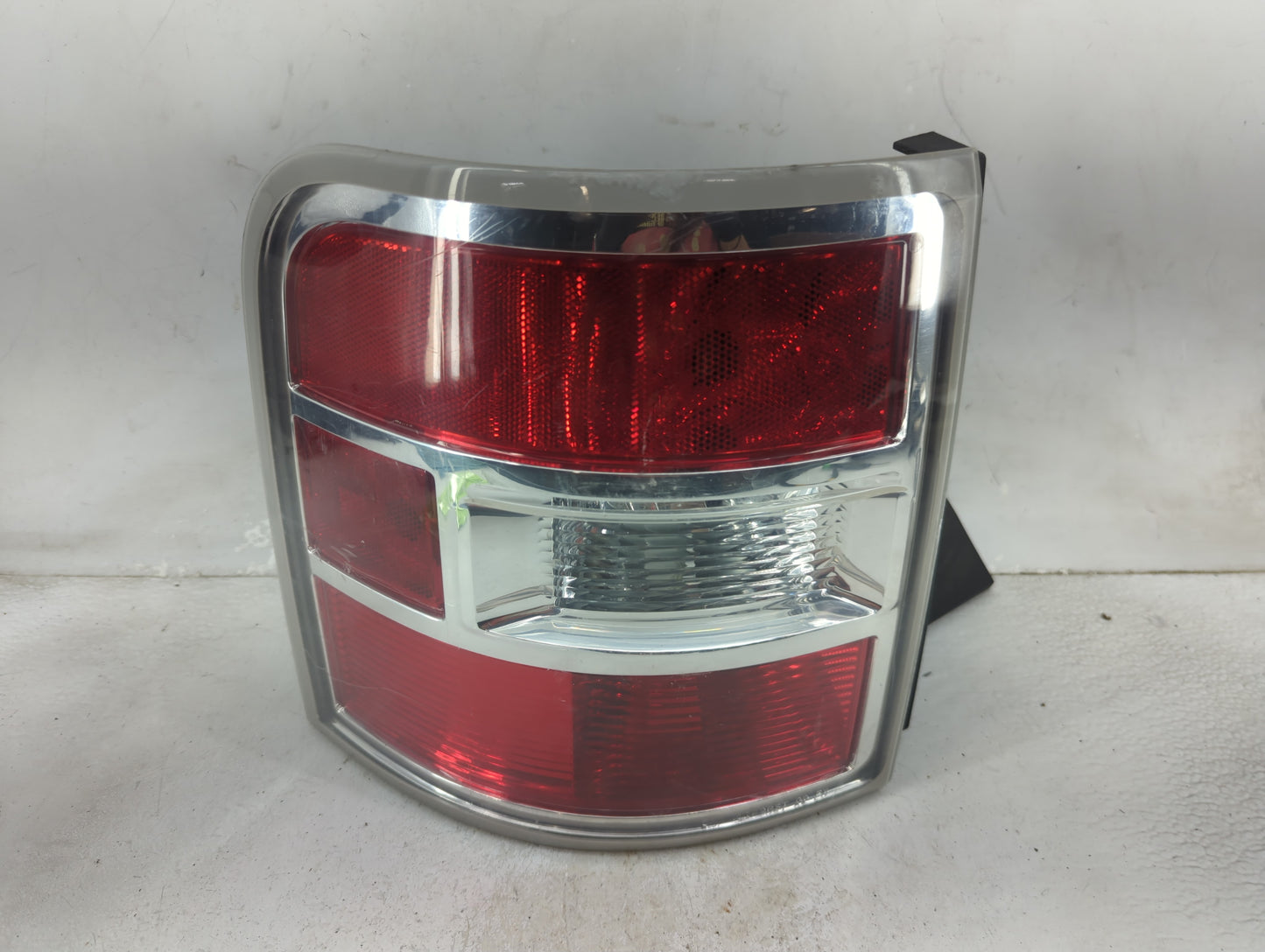 2009-2011 Ford Flex Tail Light Assembly Driver Left OEM Fits Fits 2009 2010 2011 OEM Used Auto Parts - Oemusedautoparts1.com
