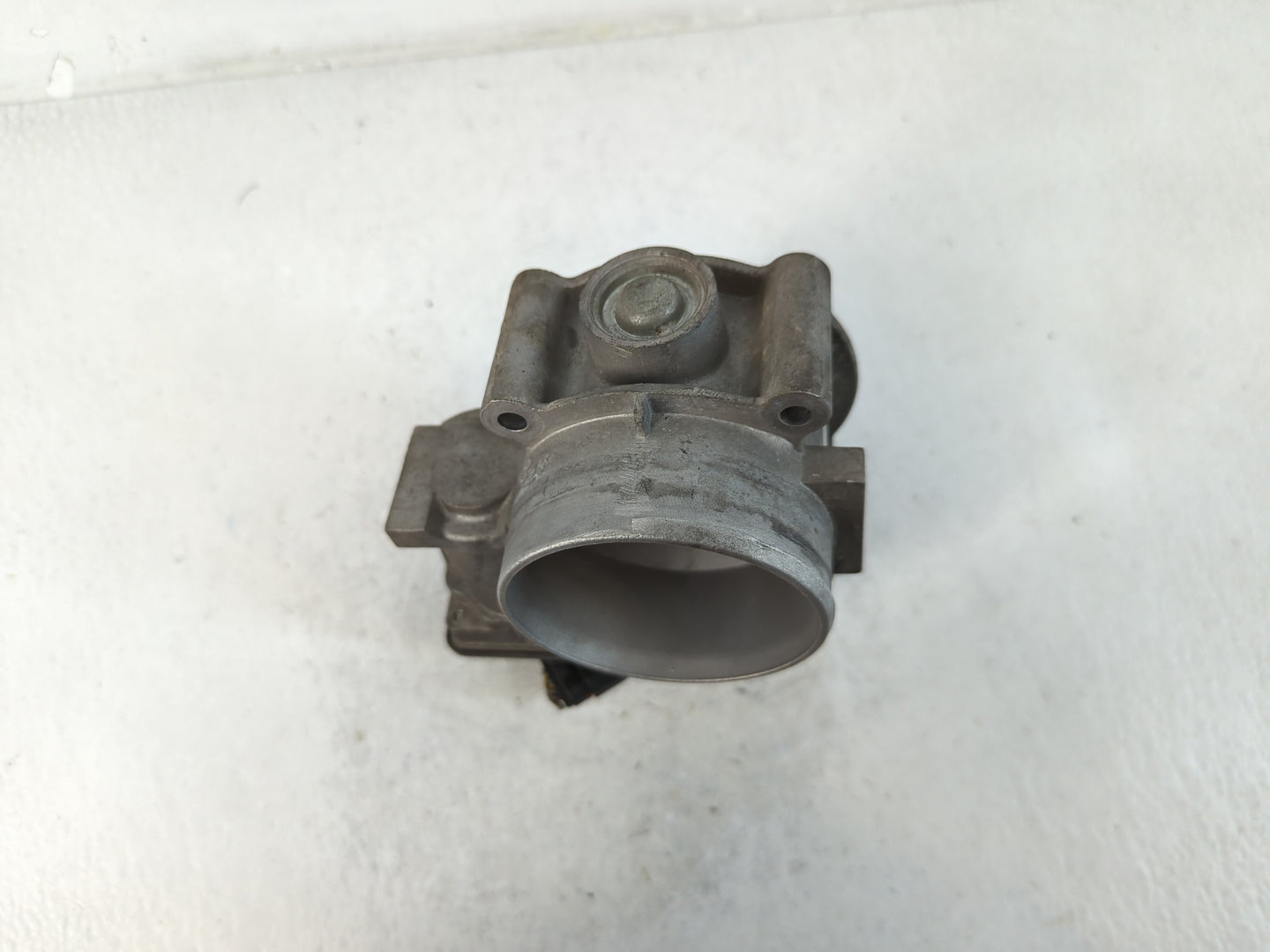 2009-2012 Ford Flex Throttle Body P/N:04891970AB Fits Fits 2007 2008 2009 2010 2011 2012 2013 2014 OEM Used Auto Parts - Oem