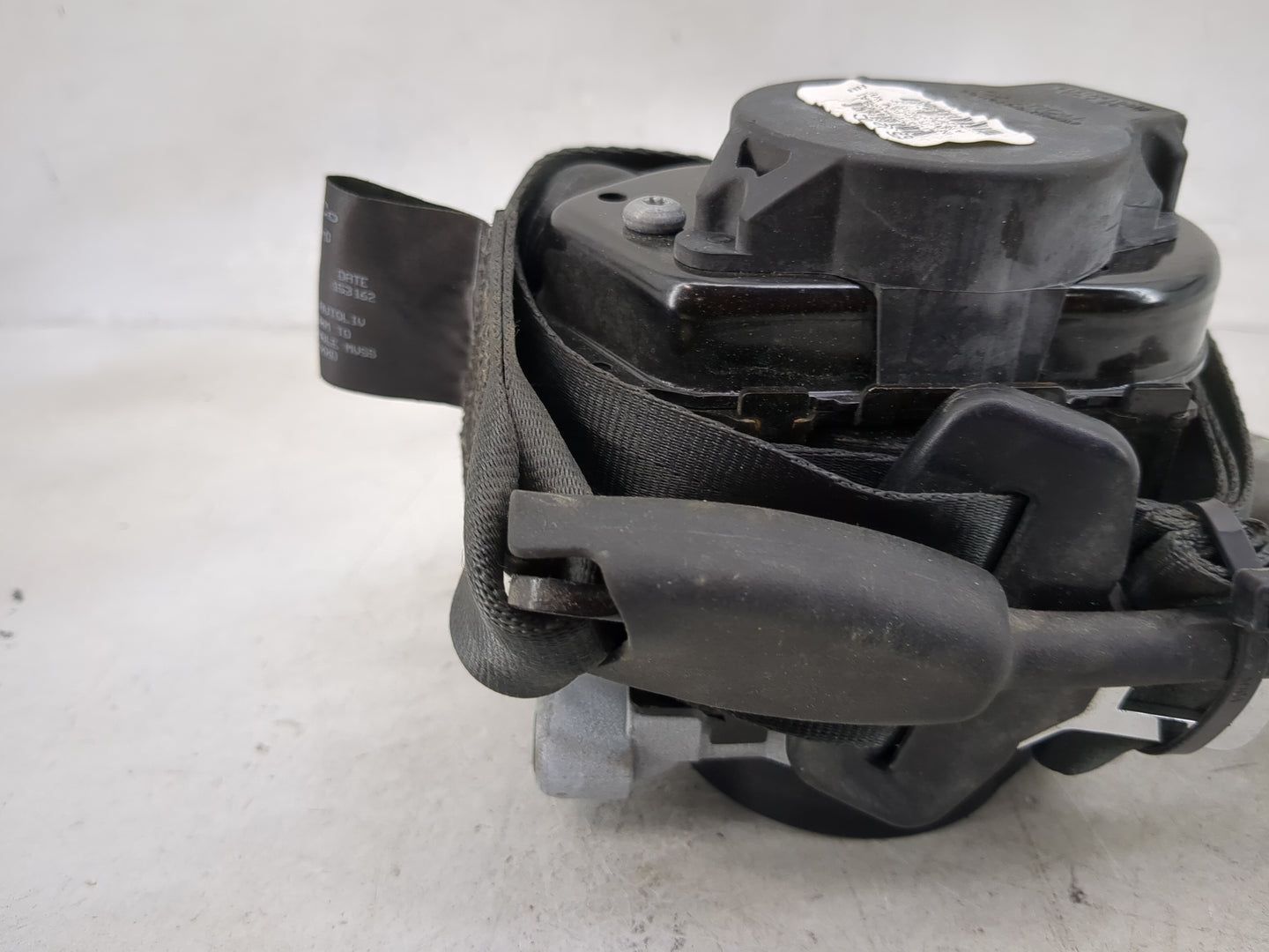 2013-2018 Ford Focus Passenger Front Seatbelt Retractor 1059899 - Oemusedautoparts1.com