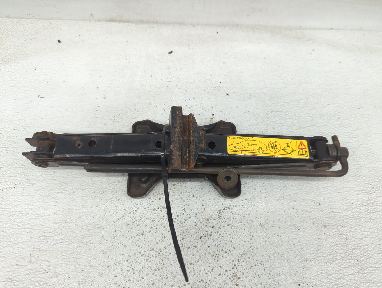 2001 Ford Focus Spare Scissor Car Jack - Oemusedautoparts1.com