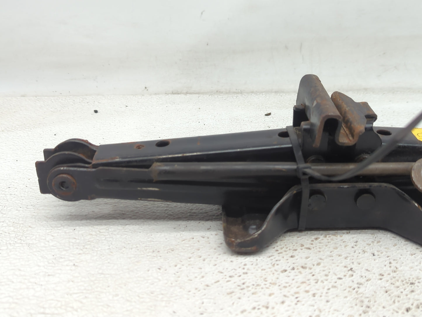 2001 Ford Focus Spare Scissor Car Jack - Oemusedautoparts1.com