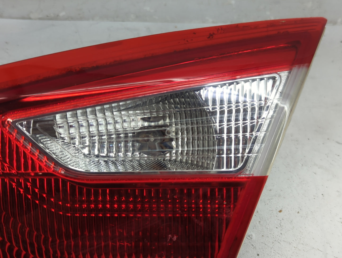 2012-2014 Ford Focus Driver Left Side Deck Lid Mounted Tail Light - Oemusedautoparts1.com