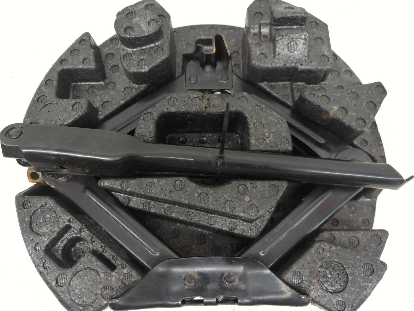 Ford Focus Spare Scissor Car Jack - Oemusedautoparts1.com