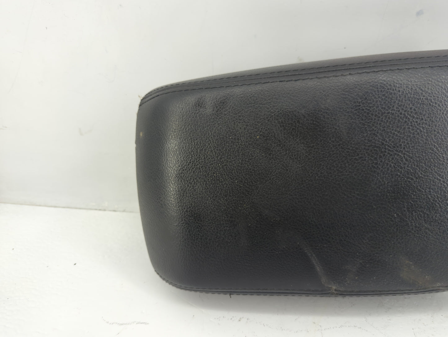 2012-2014 Ford Focus Center Console Armrest Cover Lid Fits Fits 2012 2013 2014 OEM Used Auto Parts - Oemusedautoparts1.com