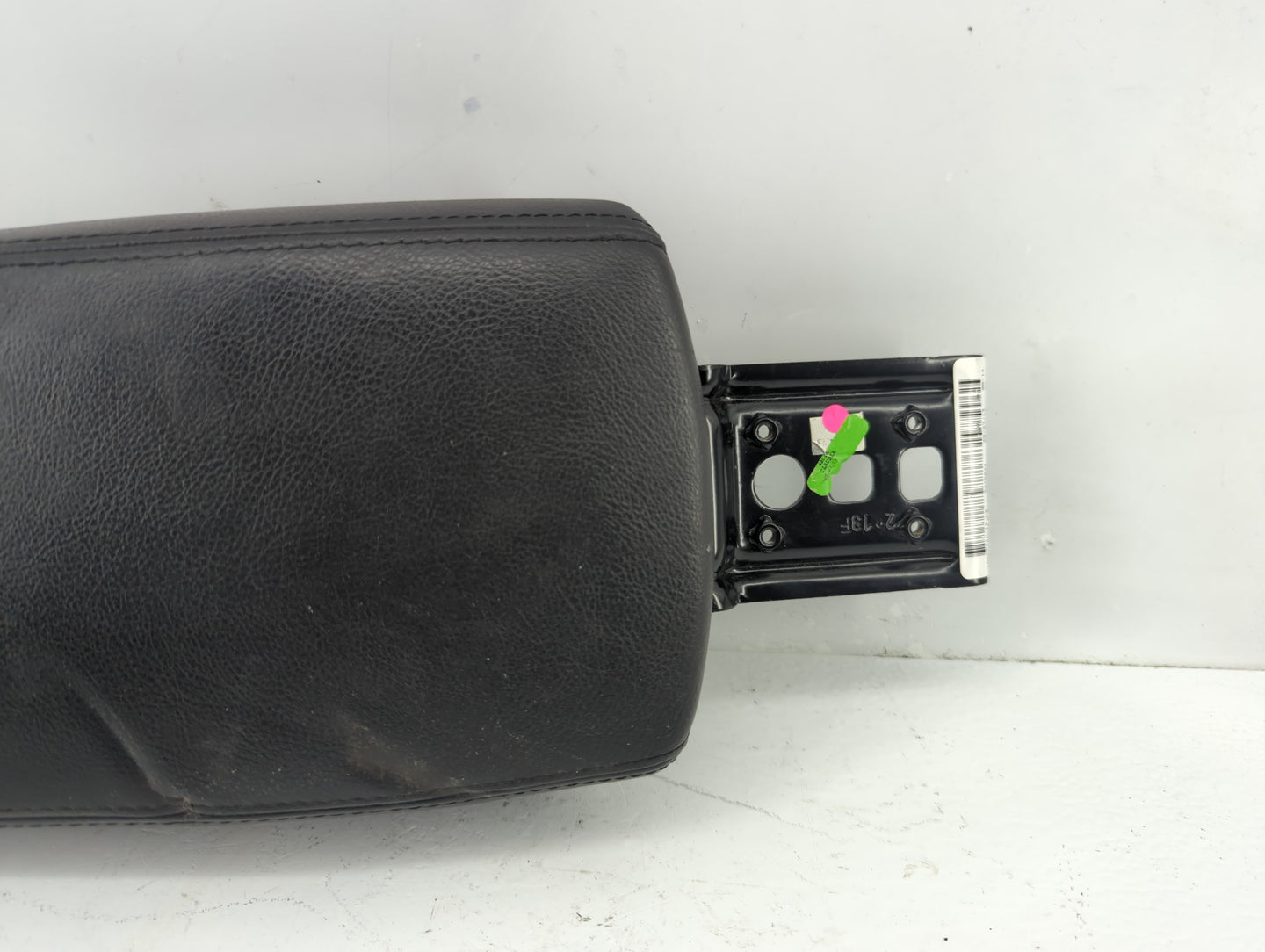 2012-2014 Ford Focus Center Console Armrest Cover Lid Fits Fits 2012 2013 2014 OEM Used Auto Parts - Oemusedautoparts1.com