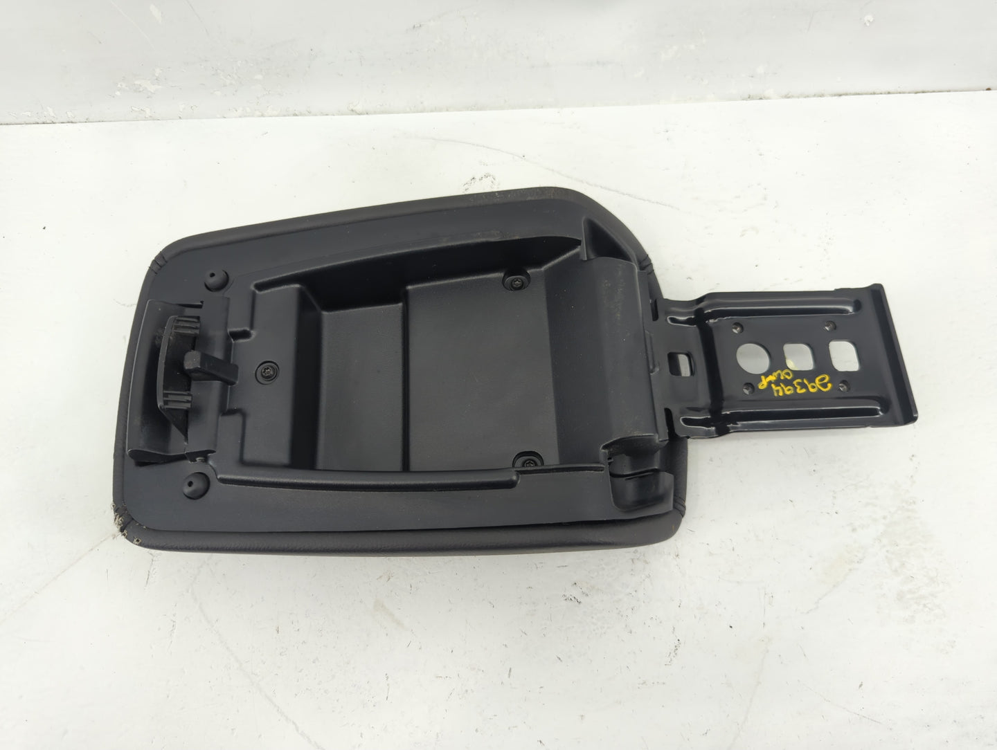 2012-2014 Ford Focus Center Console Armrest Cover Lid Fits Fits 2012 2013 2014 OEM Used Auto Parts - Oemusedautoparts1.com