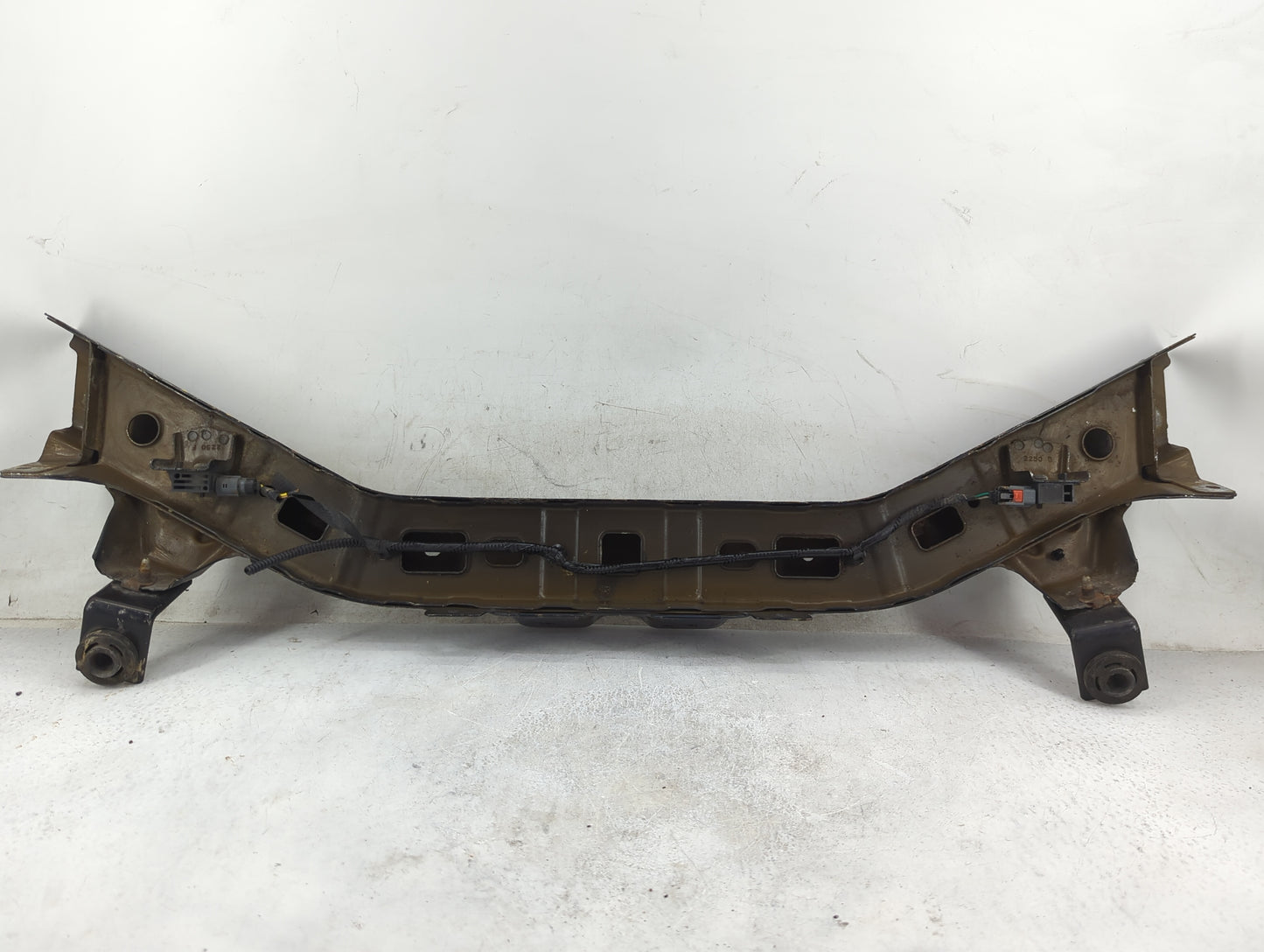2008-2011 Ford Focus Radiator Support Oem 1311795 - Oemusedautoparts1.com