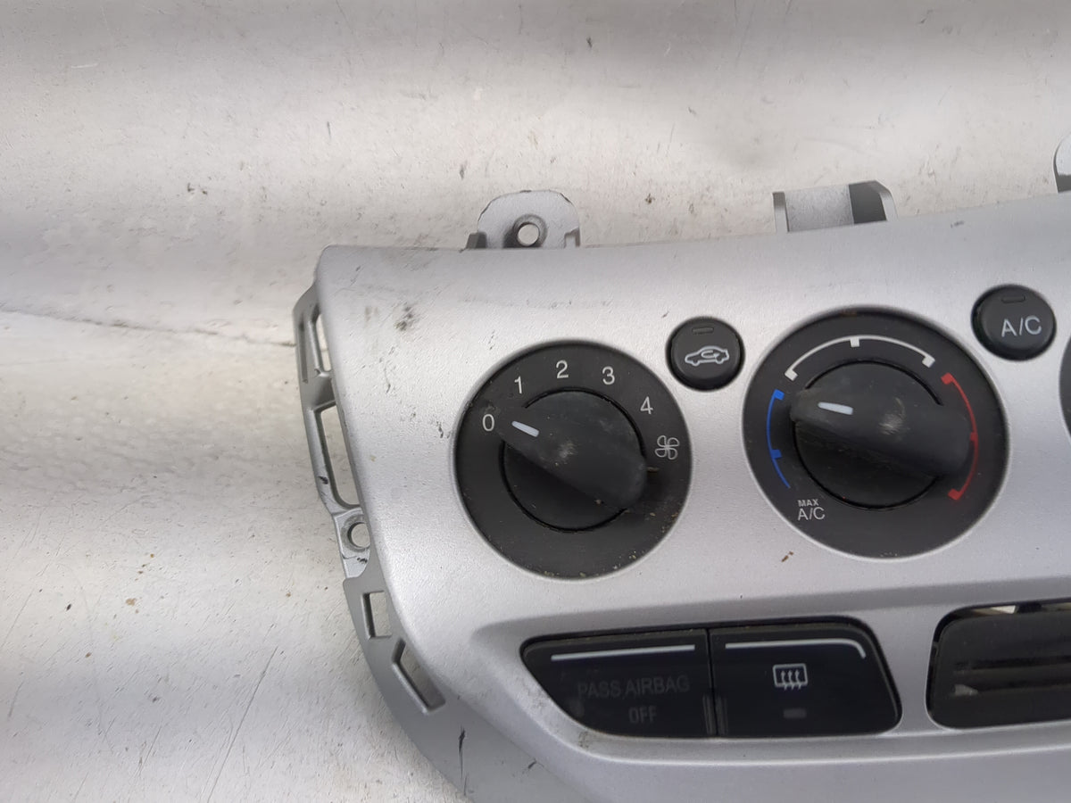 2013-2014 Ford Focus Climate Control Module Temperature AC/Heater Replacement Fits Fits 2013 2014 OEM Used Auto Parts - Oemu