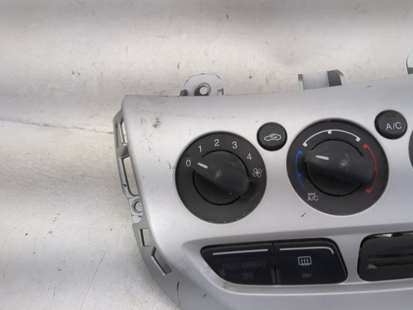 2013-2014 Ford Focus Climate Control Module Temperature AC/Heater Replacement Fits Fits 2013 2014 OEM Used Auto Parts - Oemu