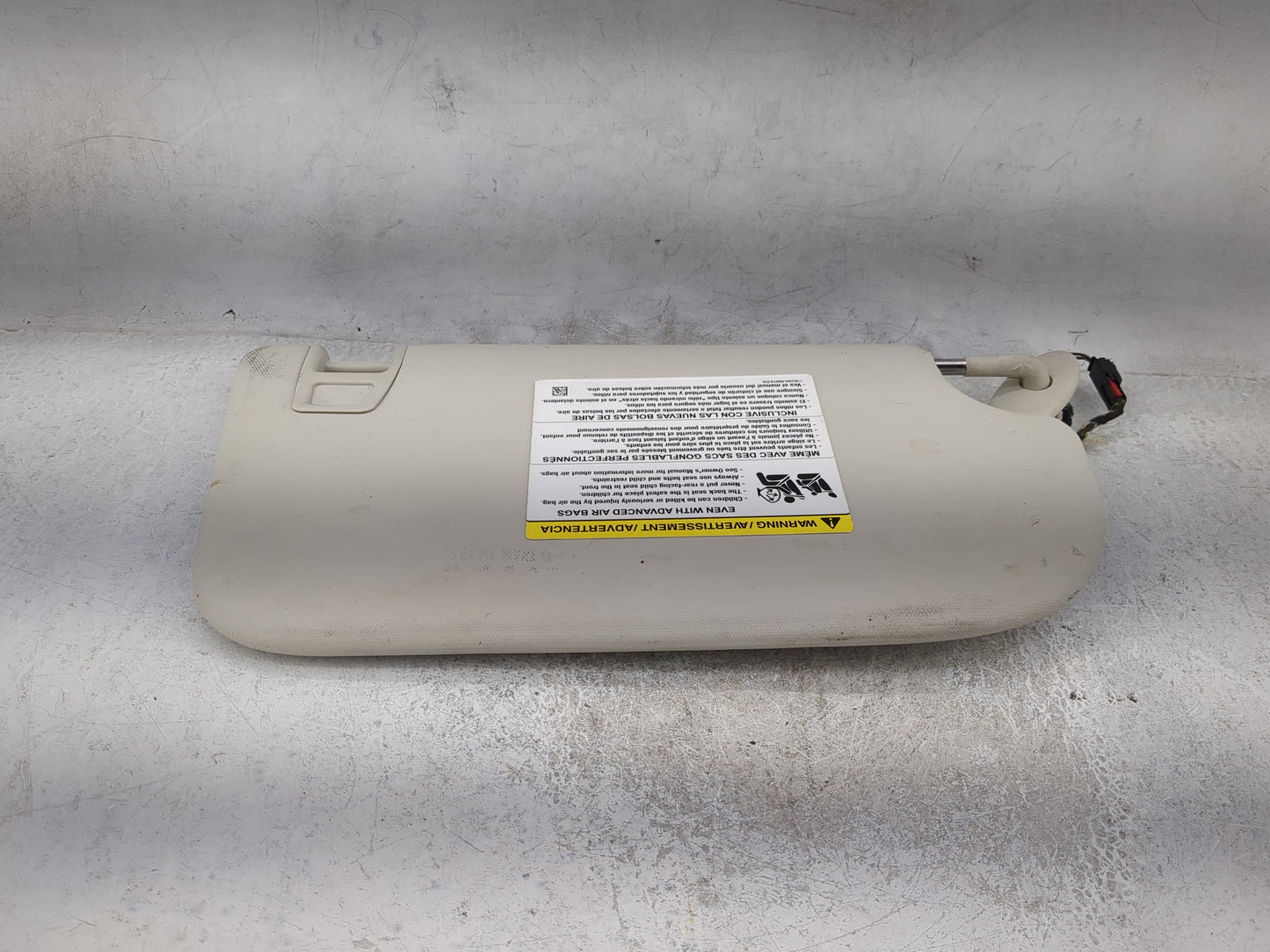 2013-2018 Ford Focus Sun Visor Shade Replacement Driver Left Mirror Fits Fits 2013 2014 2015 2016 2017 2018 OEM Used Auto Pa