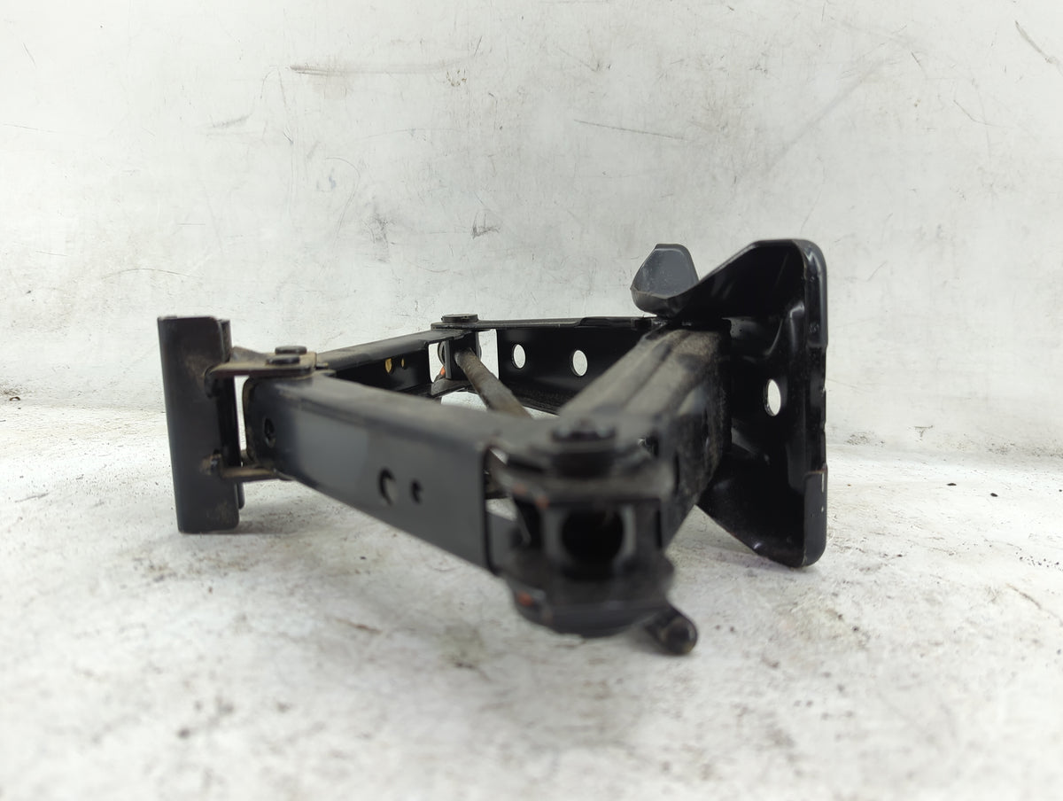 Ford Focus Spare Scissor Car Jack 5039760 - Oemusedautoparts1.com