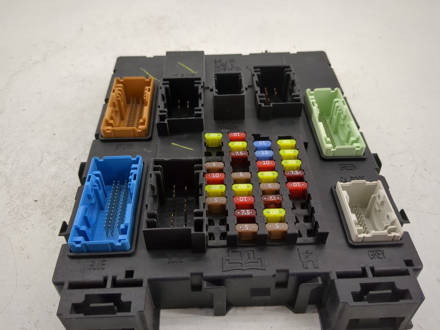 2013-2013 Ford Focus Body Control Module Bcm Inner Cabin Fuse Box - Oemusedautoparts1.com