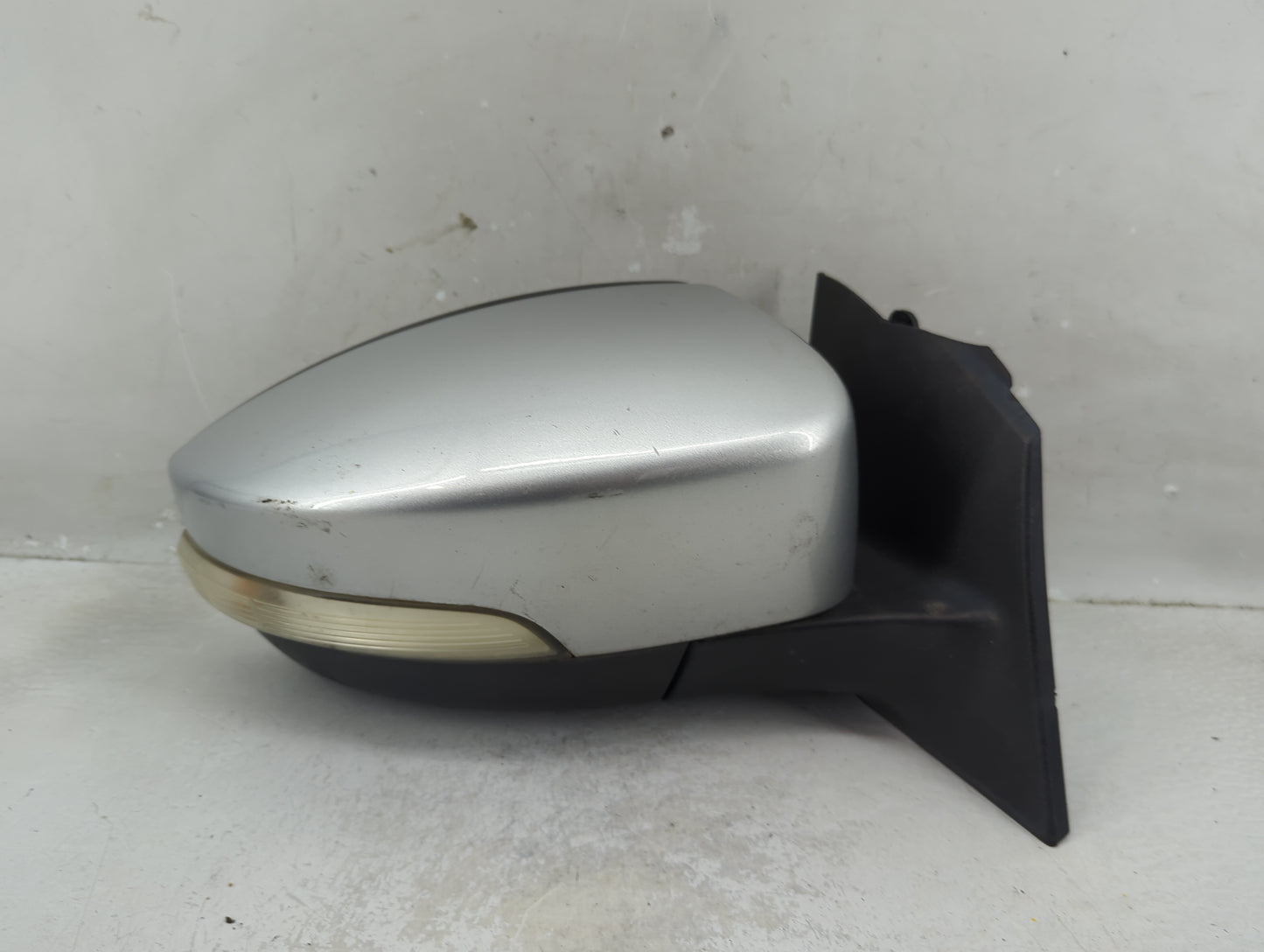 2012-2014 Ford Focus Passenger Side View Mirror - Right Door Mirror OEM Used - Oemusedautoparts1.com
