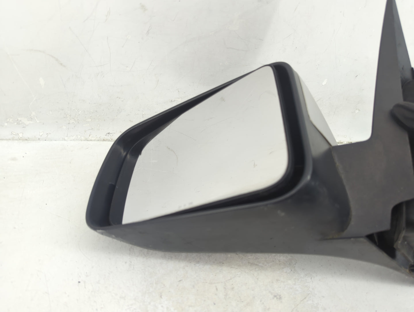 2008-2011 Ford Focus Driver Side View Mirror - Left Door Mirror OEM Used - Oemusedautoparts1.com