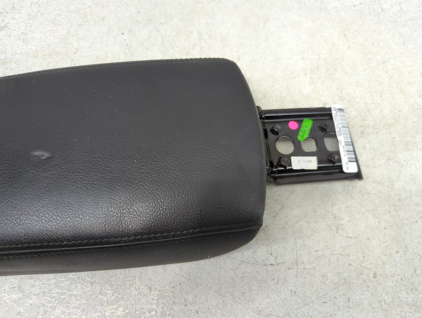 2012-2014 Ford Focus Center Console Armrest Cover Lid Fits Fits 2012 2013 2014 OEM Used Auto Parts - Oemusedautoparts1.com