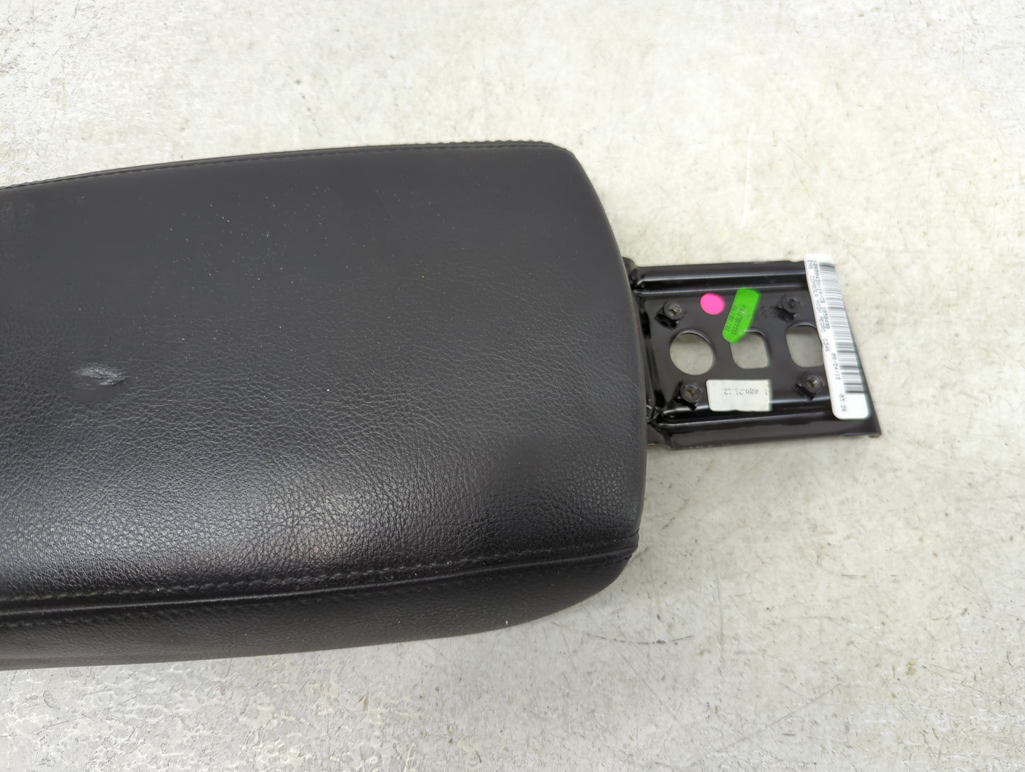 2012-2014 Ford Focus Center Console Armrest Cover Lid Fits Fits 2012 2013 2014 OEM Used Auto Parts - Oemusedautoparts1.com