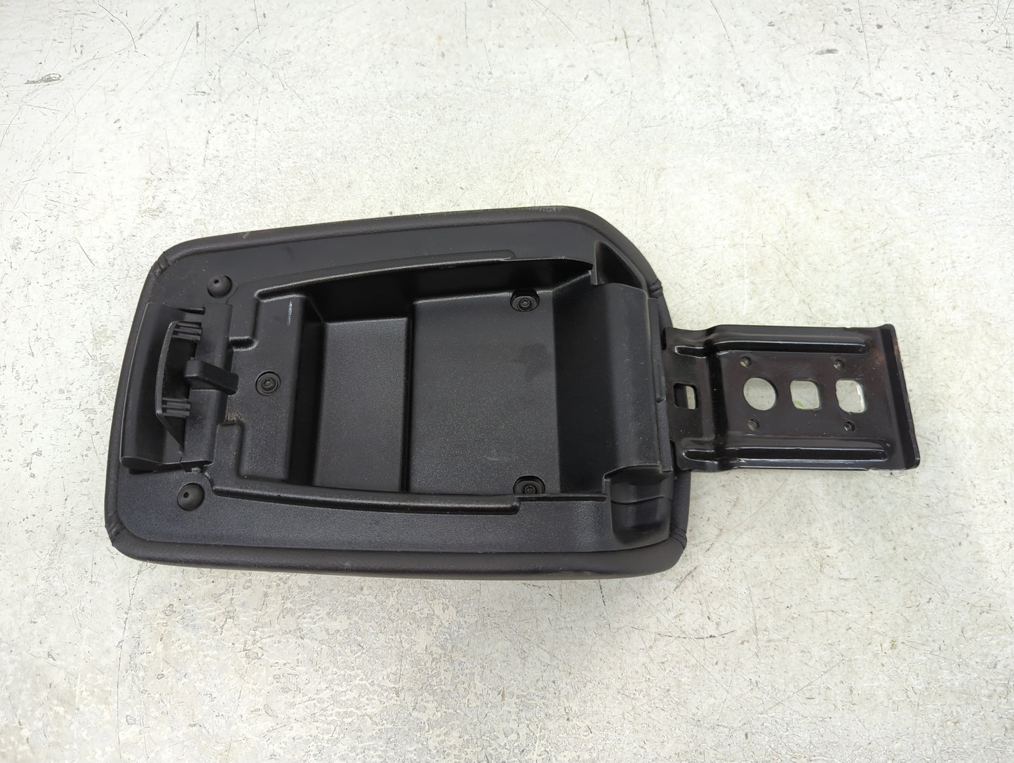 2012-2014 Ford Focus Center Console Armrest Cover Lid Fits Fits 2012 2013 2014 OEM Used Auto Parts - Oemusedautoparts1.com