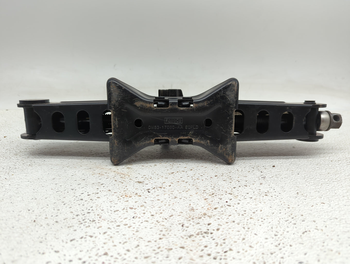2016 Ford Focus Spare Scissor Car Jack - Oemusedautoparts1.com