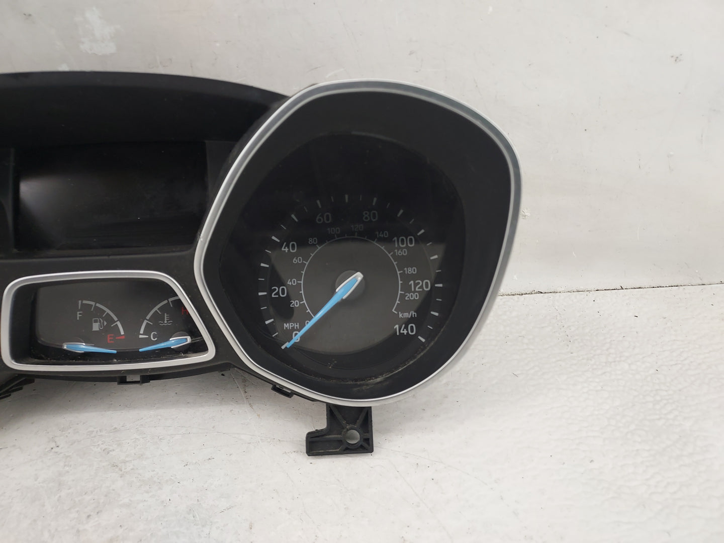 2017-2018 Ford Focus Instrument Cluster Speedometer Gauges Miles:131K Fits Fits 2017 2018 OEM Used Auto Parts - Oemusedautop