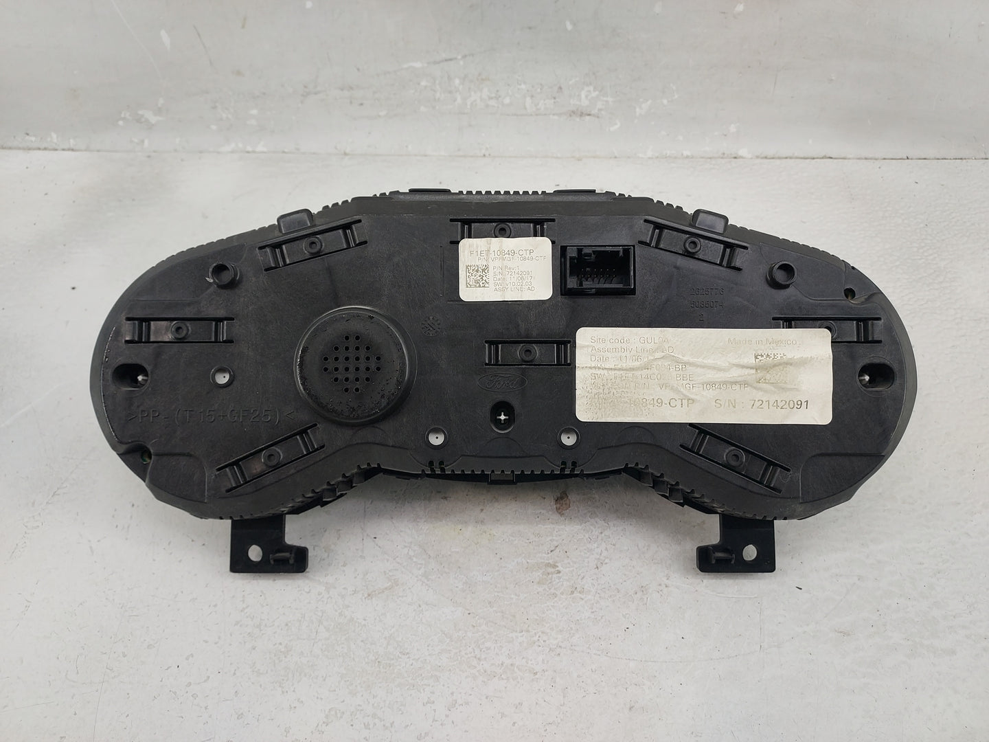 2017-2018 Ford Focus Instrument Cluster Speedometer Gauges Miles:131K Fits Fits 2017 2018 OEM Used Auto Parts - Oemusedautop