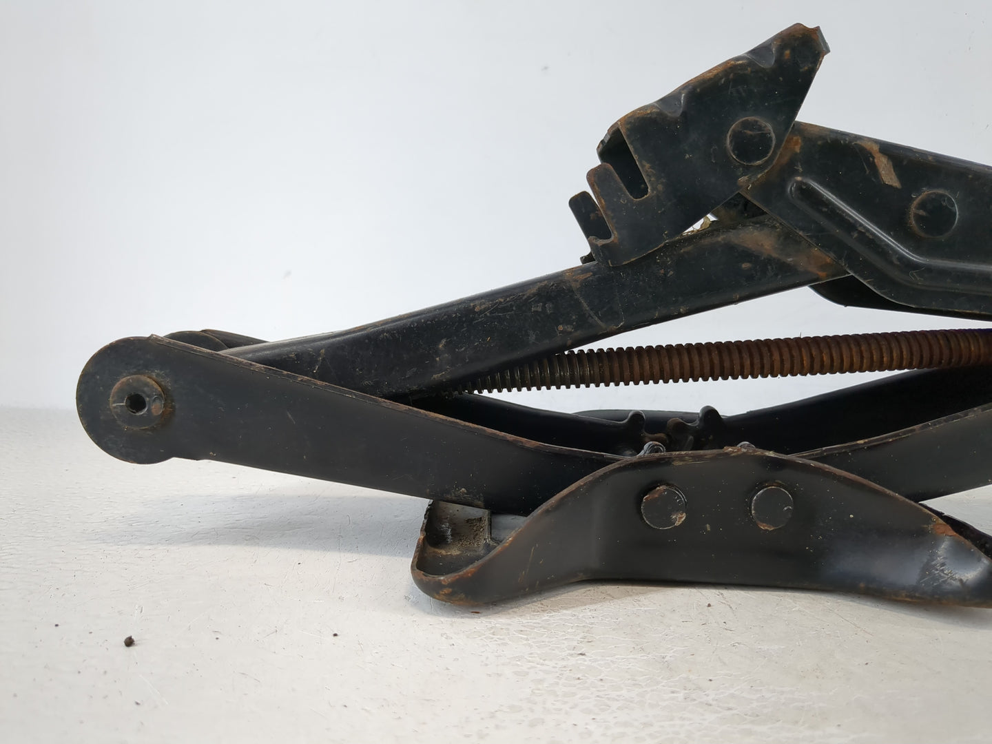 Ford Focus Spare Scissor Car Jack - Oemusedautoparts1.com
