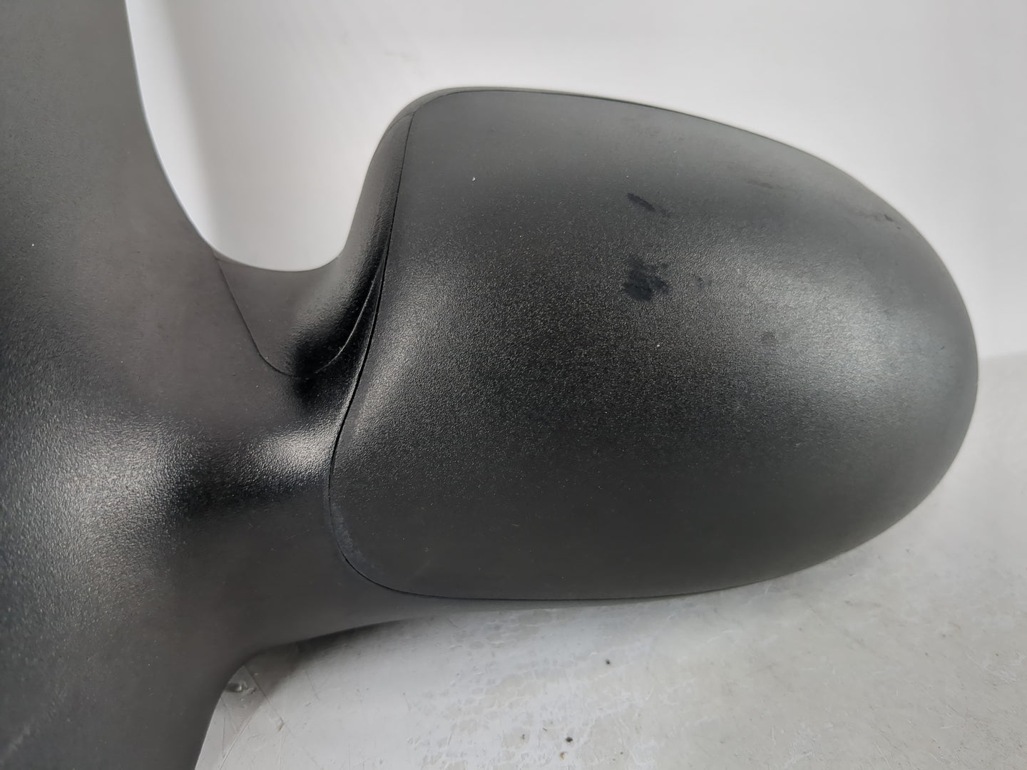 Ford Focus Driver Left Side View Manual Door Mirror - Oemusedautoparts1.com