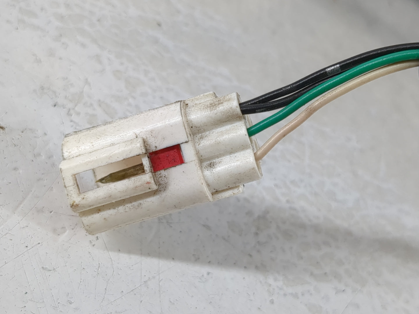 Ford Focus Driver Left Side View Manual Door Mirror - Oemusedautoparts1.com