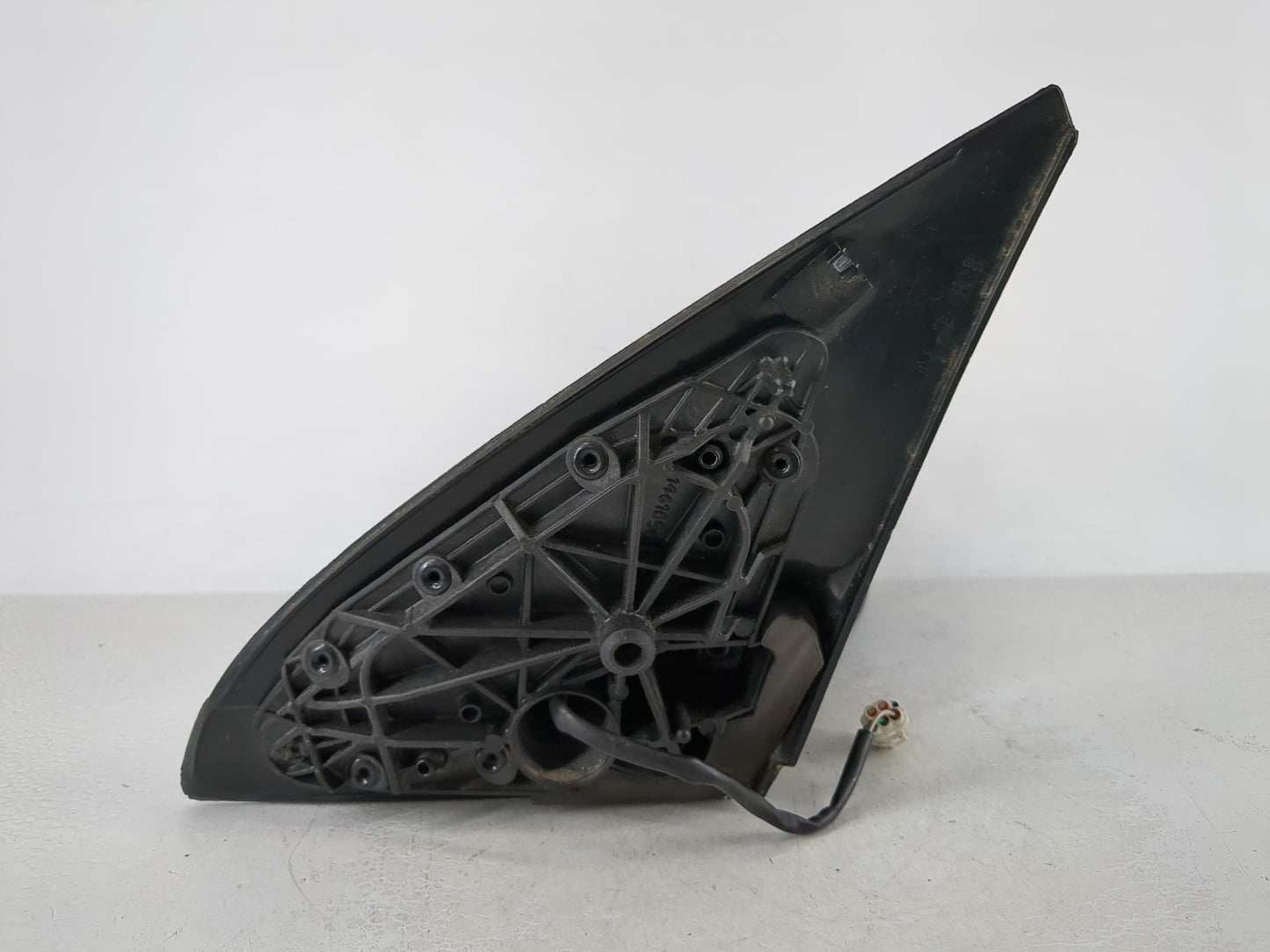 Ford Focus Passenger Right Side View Manual Door Mirror - Oemusedautoparts1.com