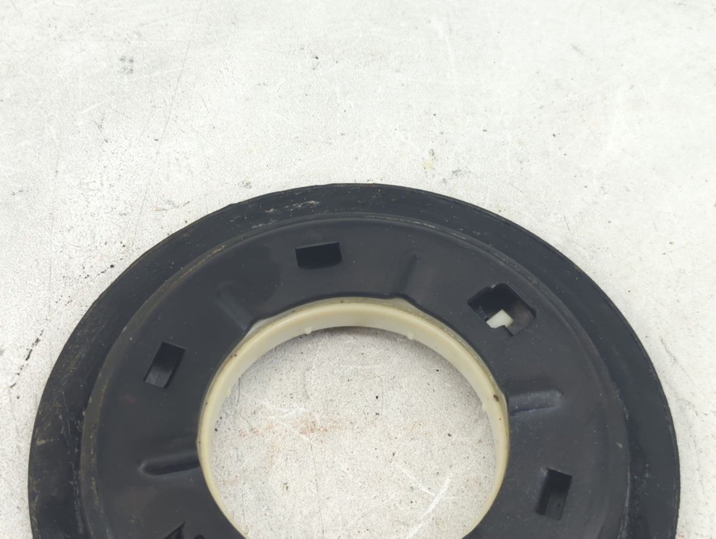 Ford Ford 1416107 - Oemusedautoparts1.com