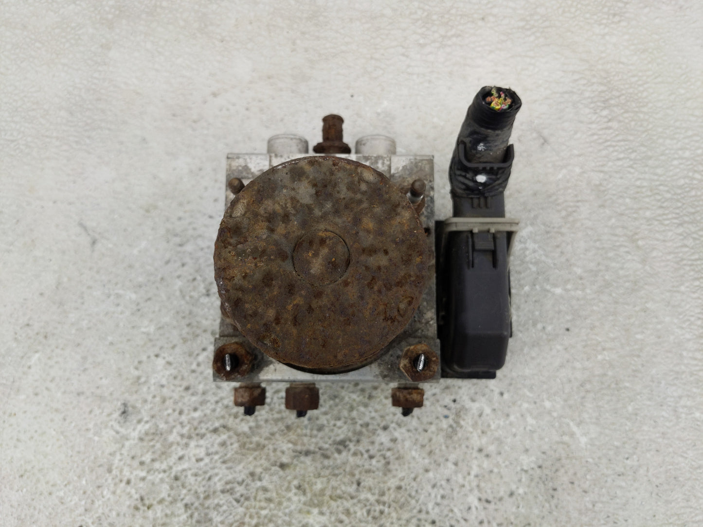 0 Ford Ford F150 Pickup ABS Pump Control Module Replacement Fits OEM Used Auto Parts - Oemusedautoparts1.com