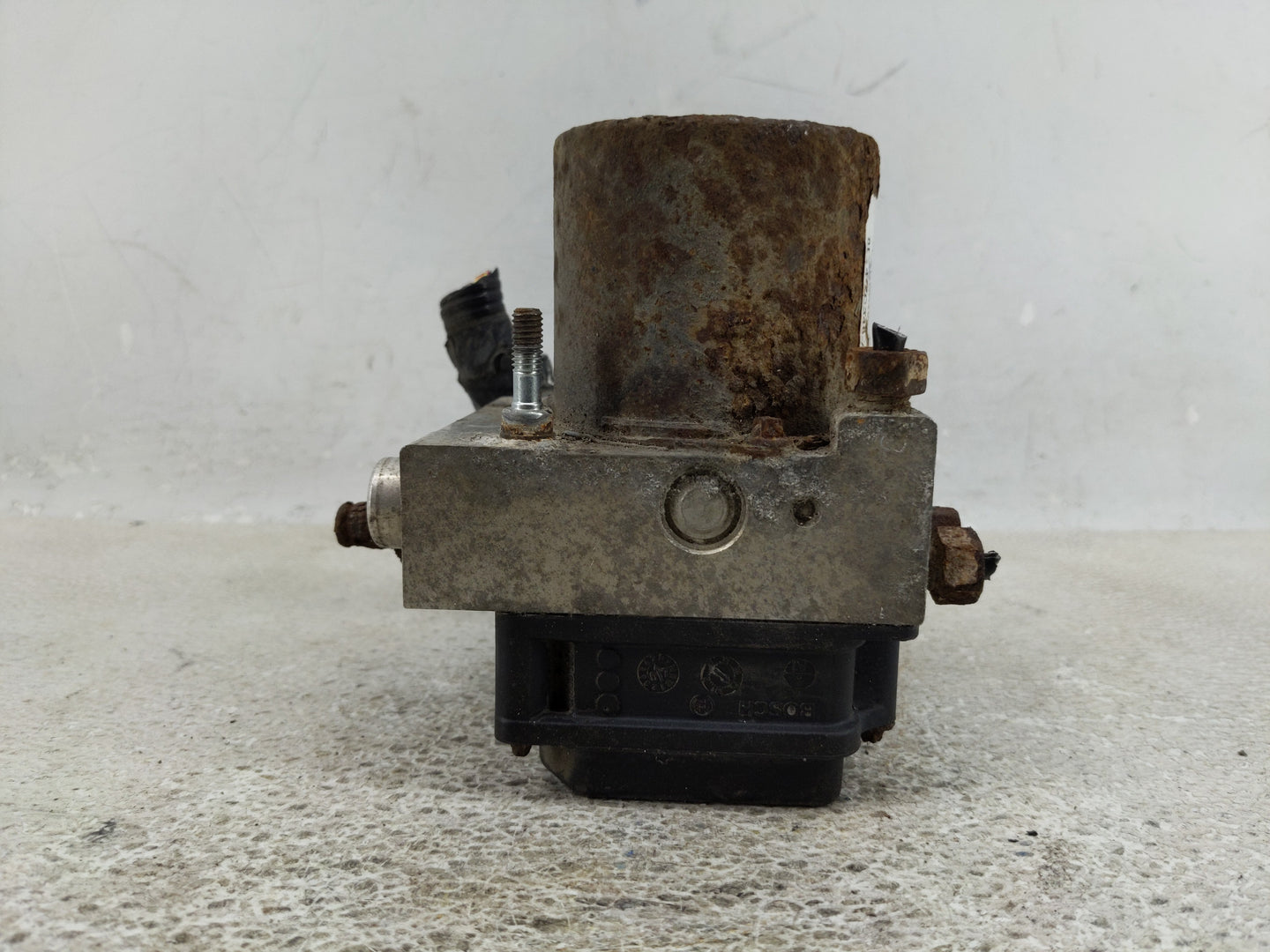 0 Ford Ford F150 Pickup ABS Pump Control Module Replacement Fits OEM Used Auto Parts - Oemusedautoparts1.com