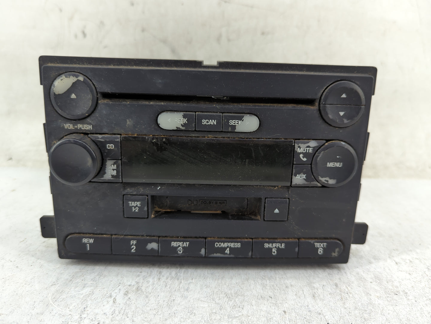 2004-2005 Ford Freestar Radio AM FM Cd Player Receiver Replacement Fits Fits 2004 2005 OEM Used Auto Parts - Oemusedautopart