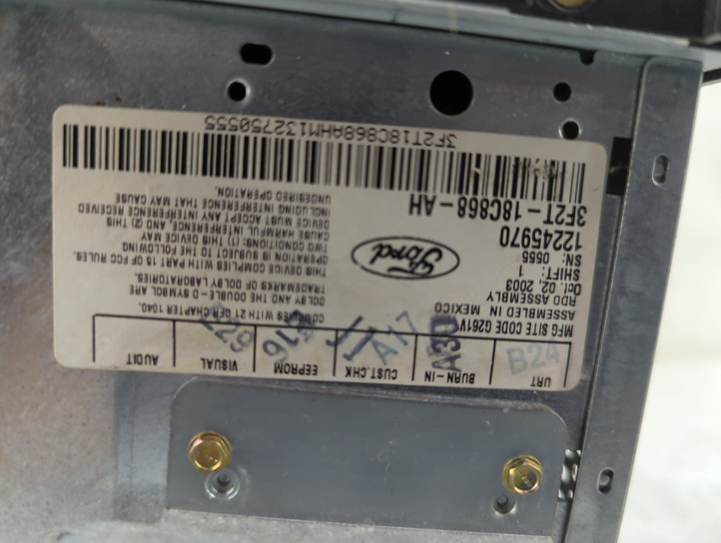 2004-2005 Ford Freestar Radio AM FM Cd Player Receiver Replacement Fits Fits 2004 2005 OEM Used Auto Parts - Oemusedautopart